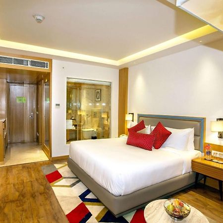 Отель Ramada By Wyndham Katra Station Road Экстерьер фото